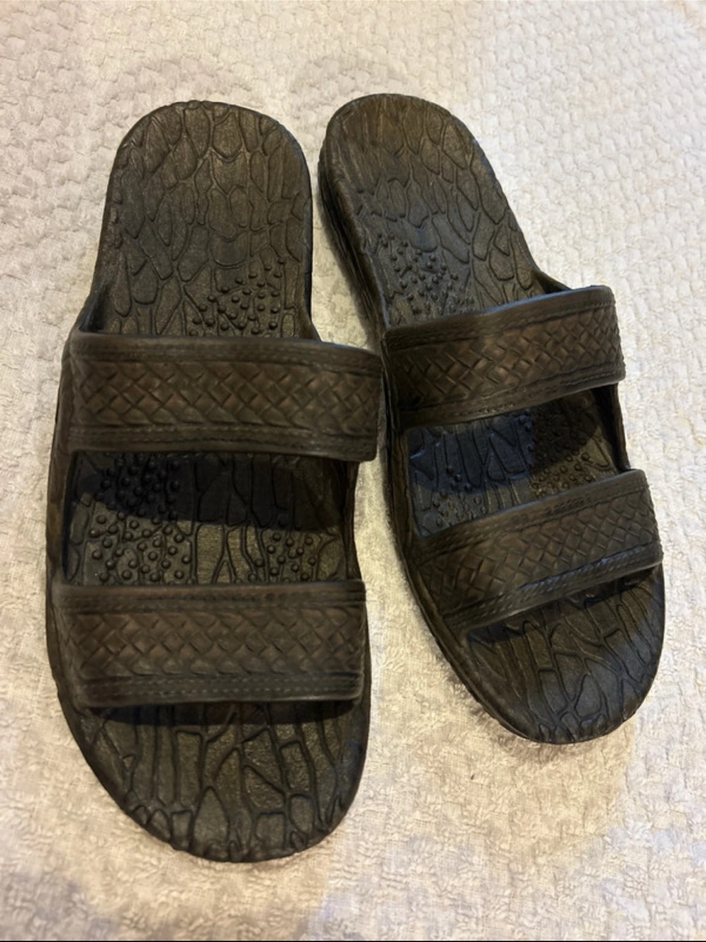 Pali Hawaii Womens Double-Strap Slide Sandals - Dark Brown
